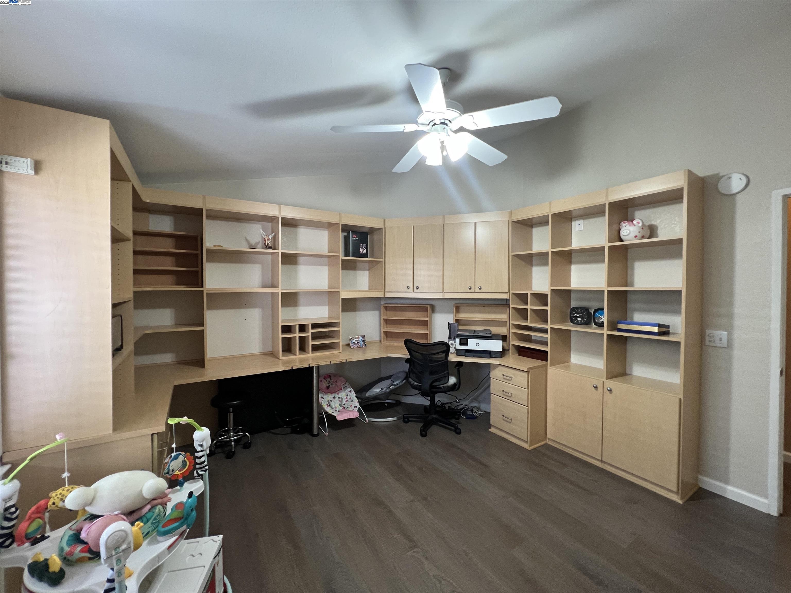 Detail Gallery Image 20 of 32 For 1225 Vienna Dr #103,  Sunnyvale,  CA 94089 - 3 Beds | 2 Baths