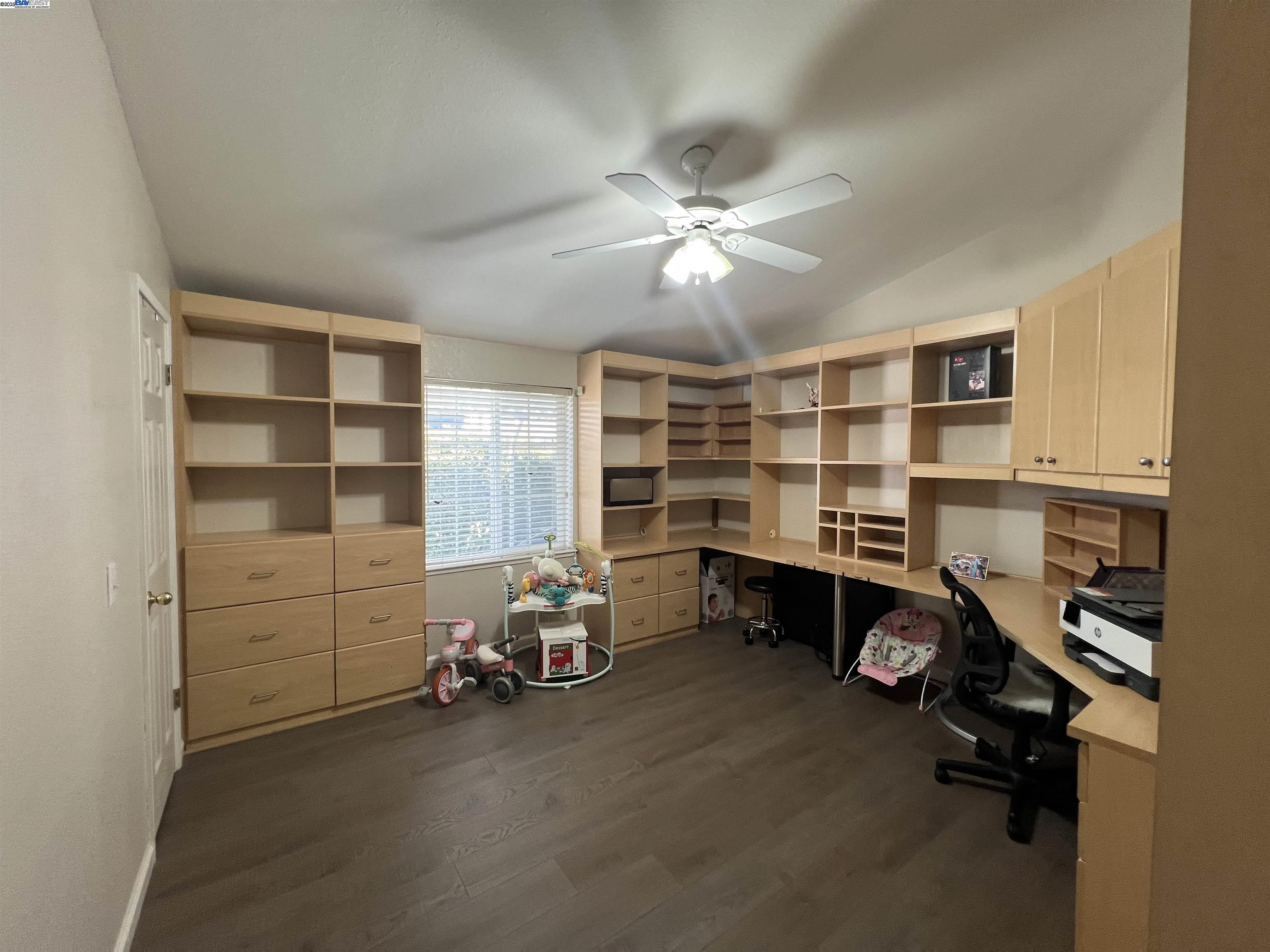 Detail Gallery Image 21 of 32 For 1225 Vienna Dr #103,  Sunnyvale,  CA 94089 - 3 Beds | 2 Baths