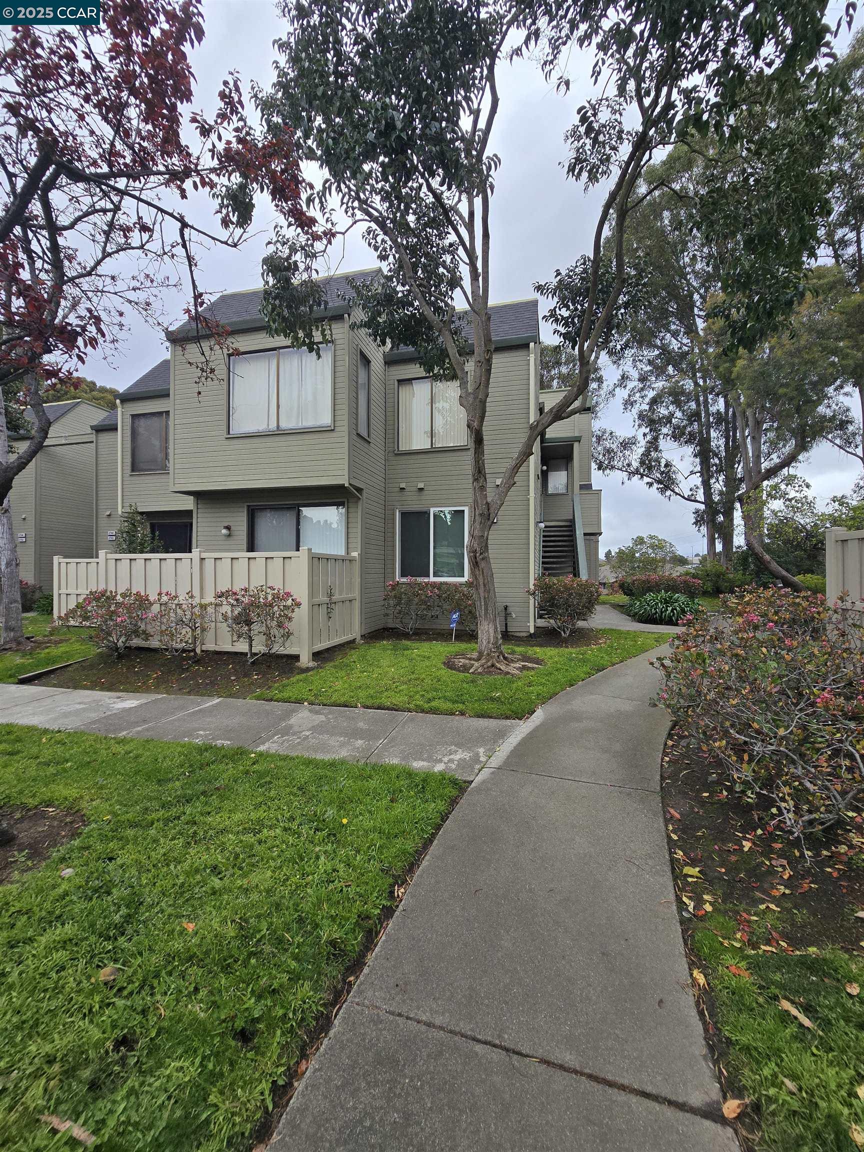 2744 East Ct, Richmond, California 94806, 2 Bedrooms Bedrooms, 6 Rooms Rooms,2 BathroomsBathrooms,Residential Lease,For Rent,2744 East Ct,41094191