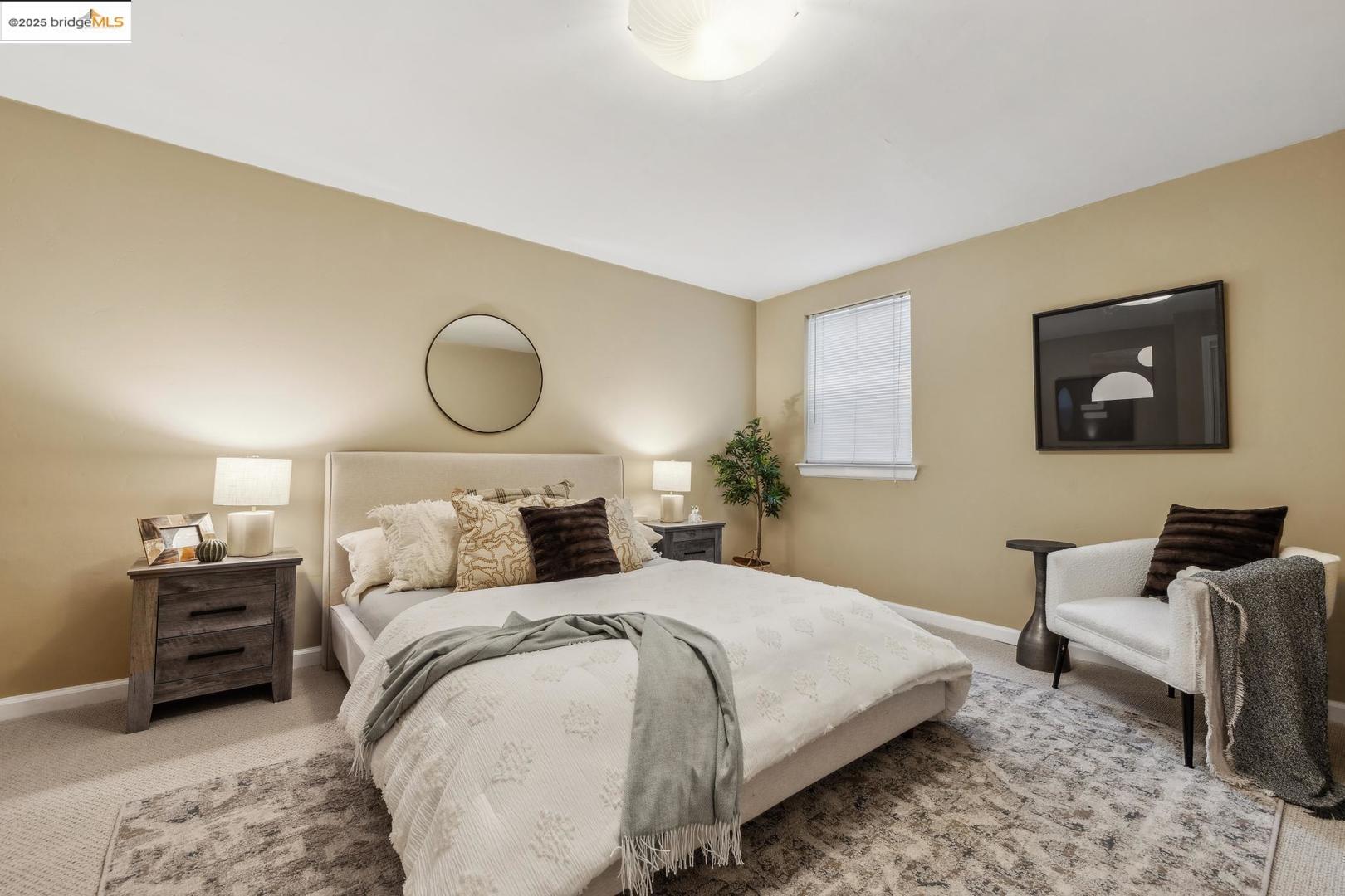 Detail Gallery Image 7 of 32 For 621 Fallon St, Oakland,  CA 94607 - 5 Beds | 2/1 Baths