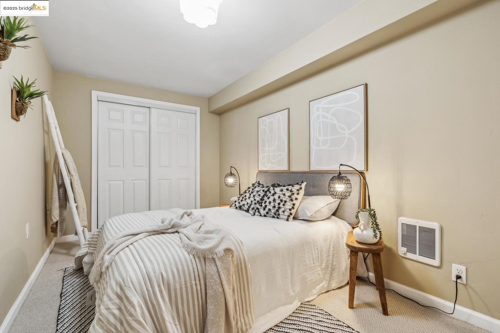 Detail Gallery Image 10 of 32 For 621 Fallon St, Oakland,  CA 94607 - 5 Beds | 2/1 Baths