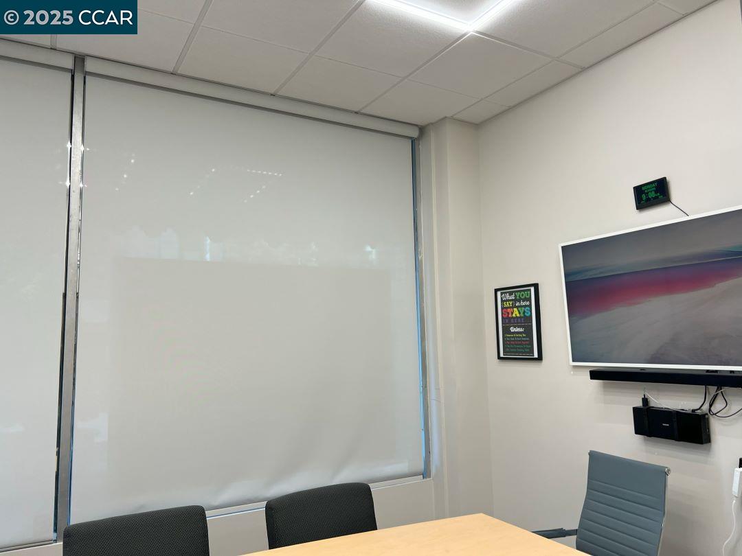 Detail Gallery Image 4 of 6 For 1709 Sonoma Blvd, Vallejo,  CA 94590 - – Beds | – Baths