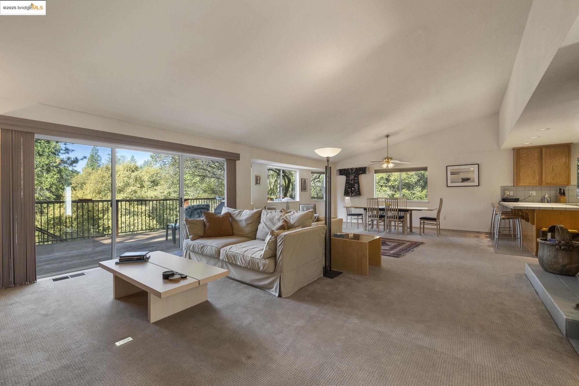 Detail Gallery Image 5 of 56 For 19099 Raboul Court, Groveland,  CA 95321-0000 - 3 Beds | 2 Baths