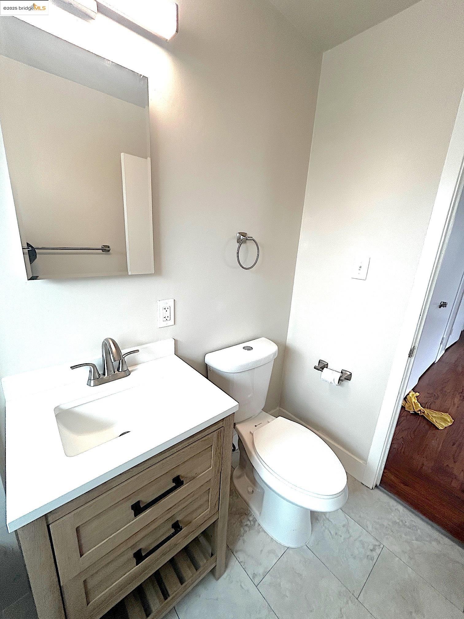 3320 Barrett Ave, Richmond, California 94805, 4 Rooms Rooms,1 BathroomBathrooms,Residential Lease,For Rent,3320 Barrett Ave,41094218