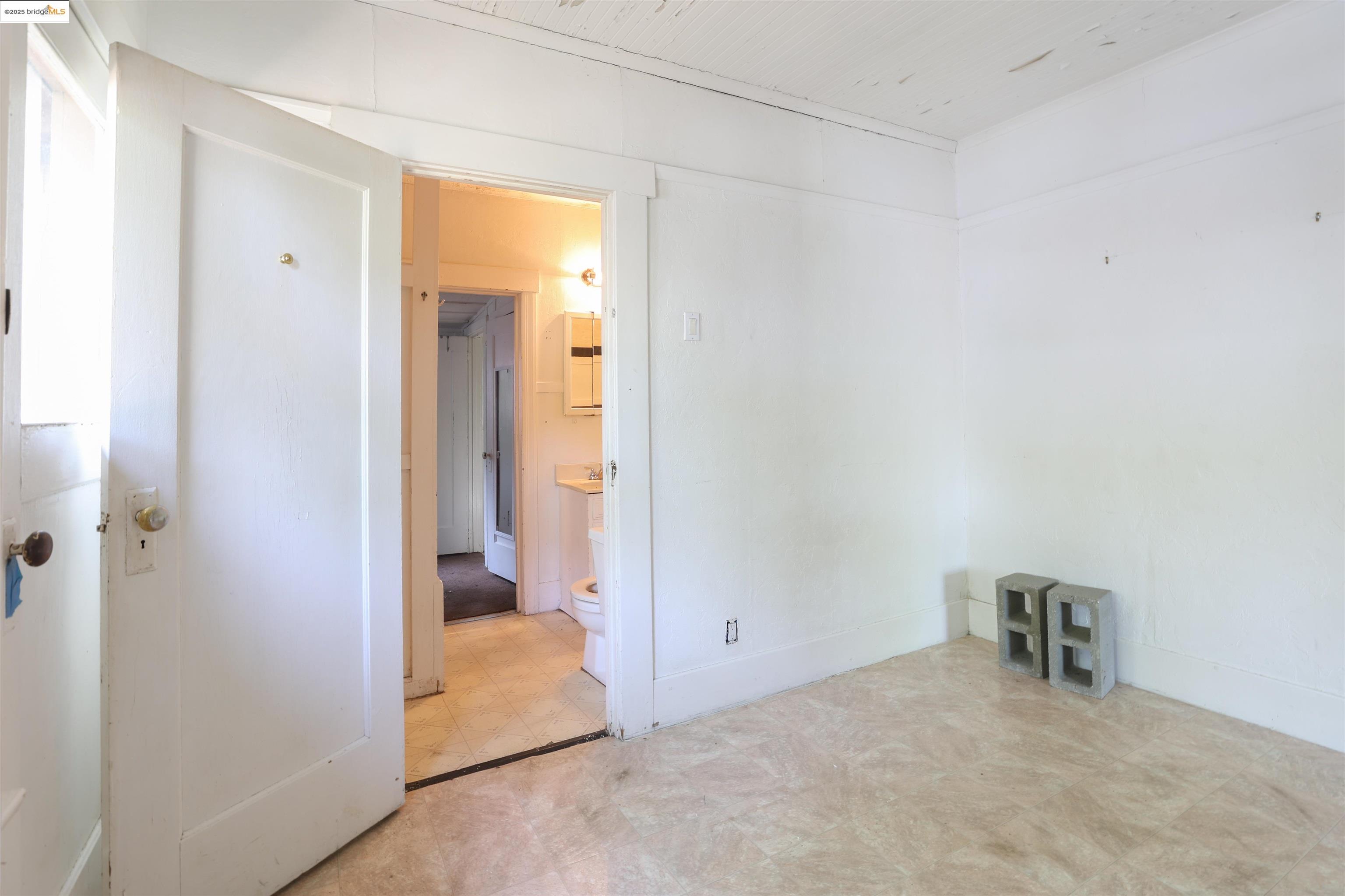 Detail Gallery Image 11 of 25 For 1511 D Street, Antioch,  CA 94509 - 2 Beds | 1/1 Baths