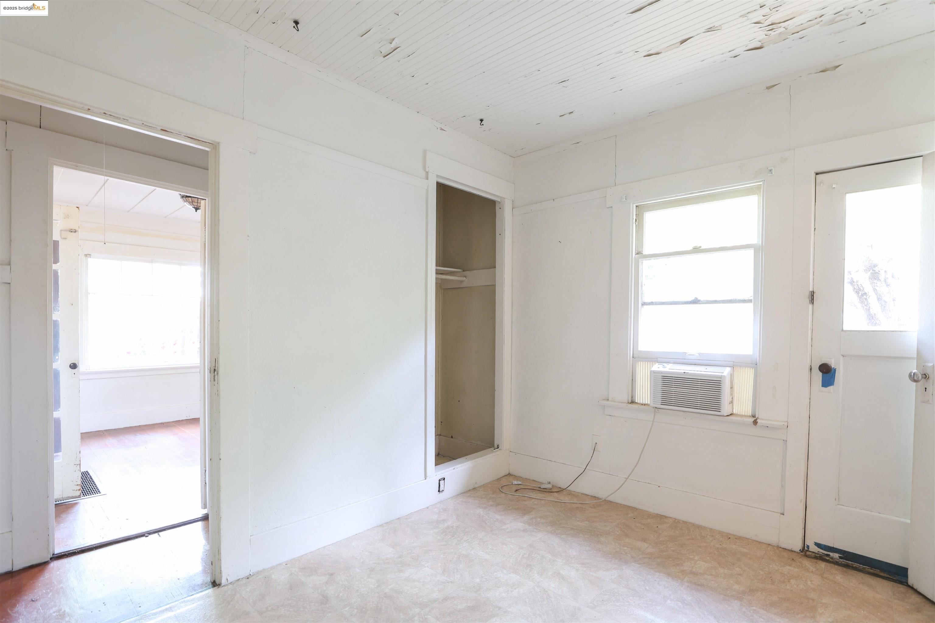 Detail Gallery Image 11 of 26 For 1511 D Street, Antioch,  CA 94509 - 2 Beds | 1/1 Baths