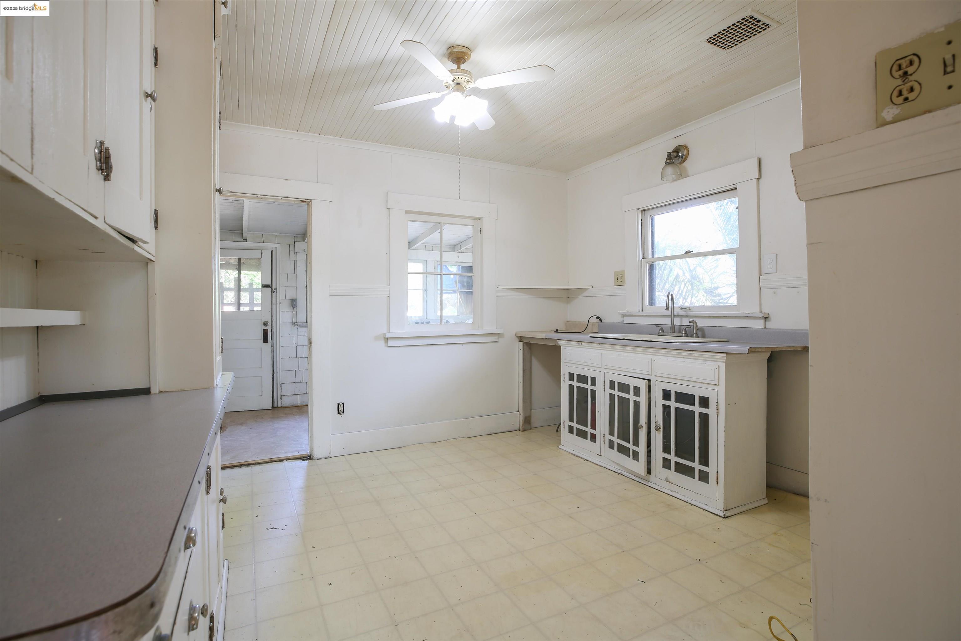 Detail Gallery Image 19 of 26 For 1511 D Street, Antioch,  CA 94509 - 2 Beds | 1/1 Baths