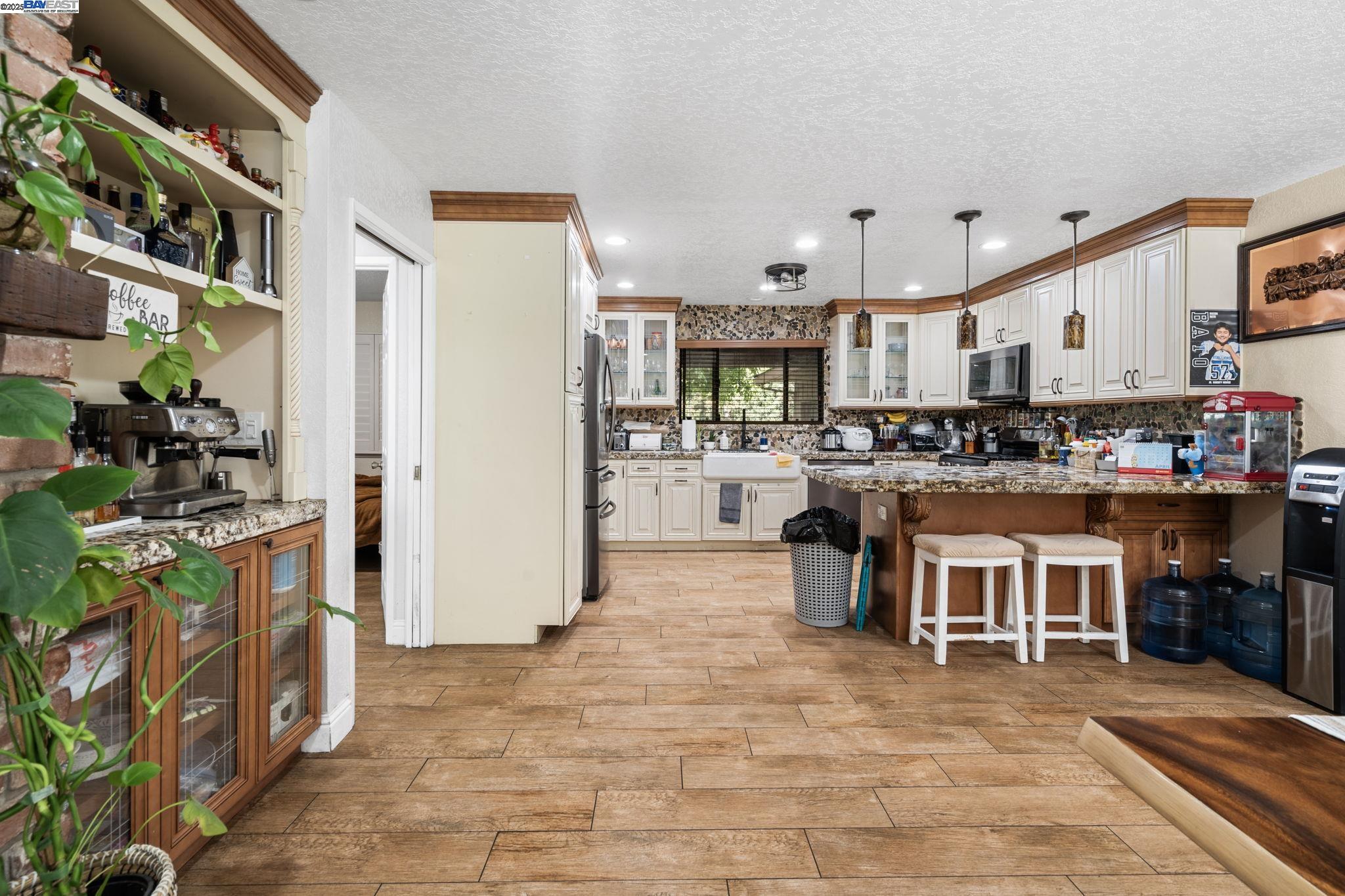 Detail Gallery Image 18 of 35 For 550 N Corral Hollow, Tracy,  CA 95376-9677 - 3 Beds | 2 Baths