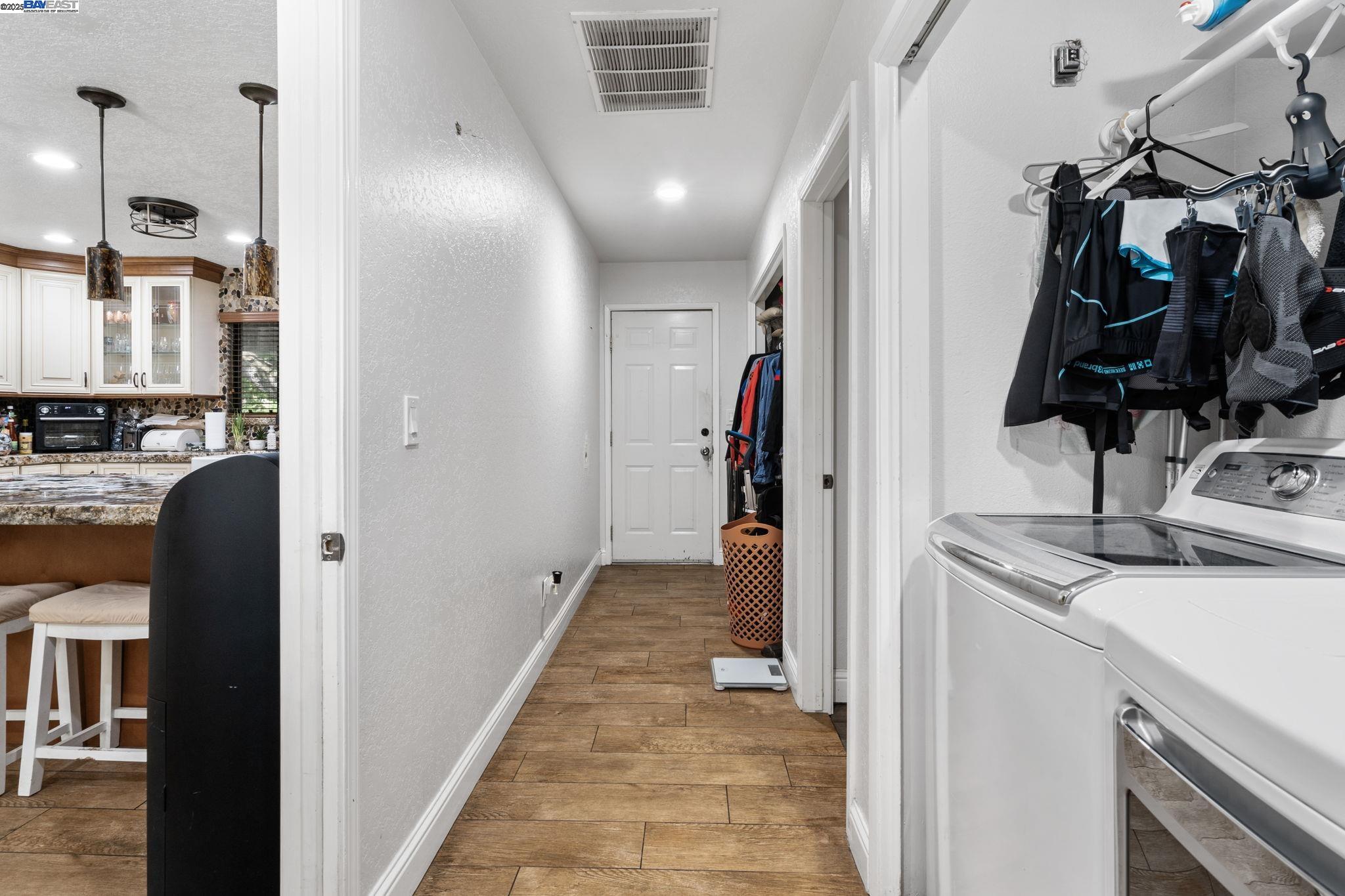 Detail Gallery Image 25 of 35 For 550 N Corral Hollow, Tracy,  CA 95376-9677 - 3 Beds | 2 Baths