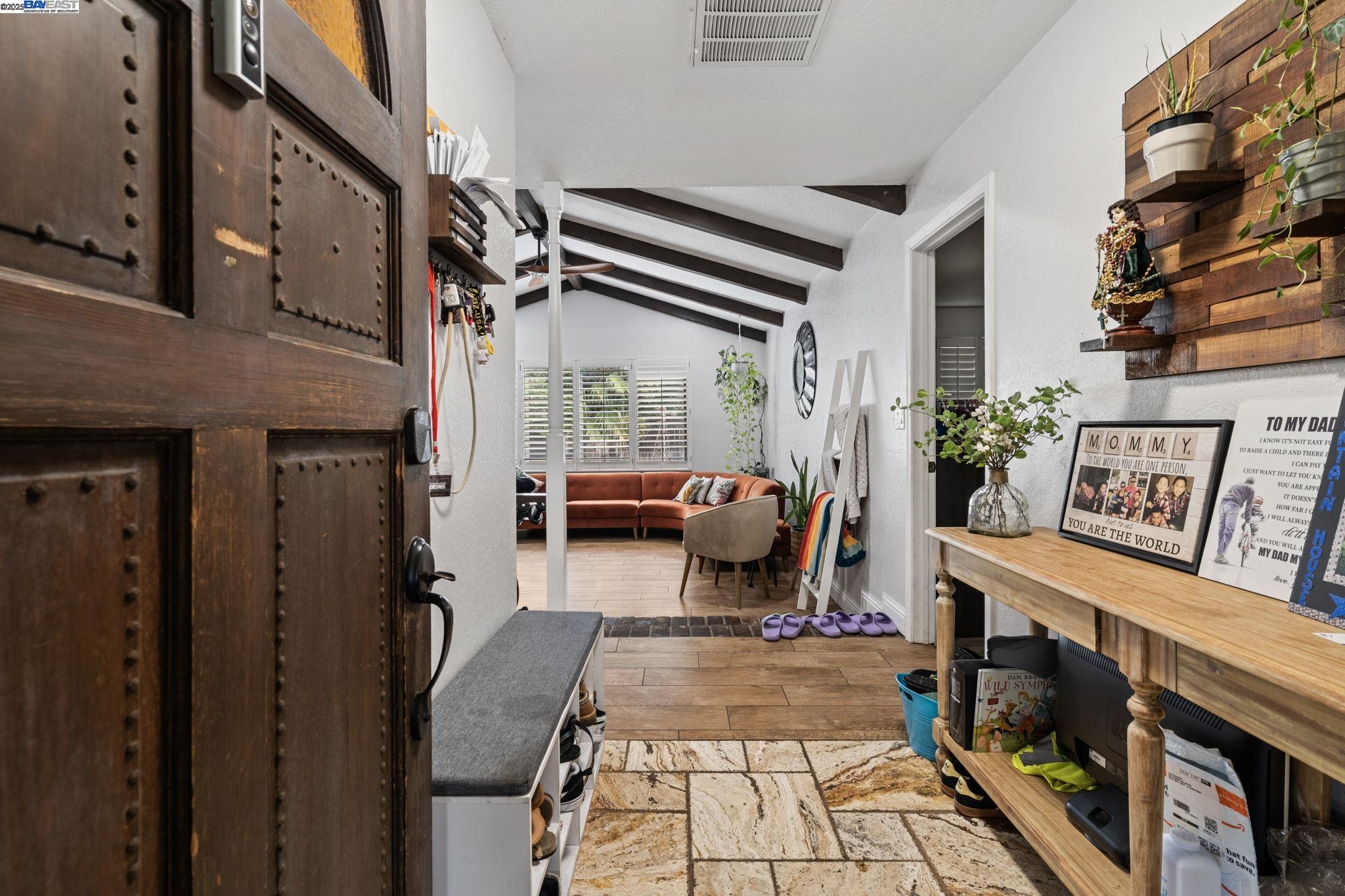 Detail Gallery Image 6 of 35 For 550 N Corral Hollow, Tracy,  CA 95376-9677 - 3 Beds | 2 Baths