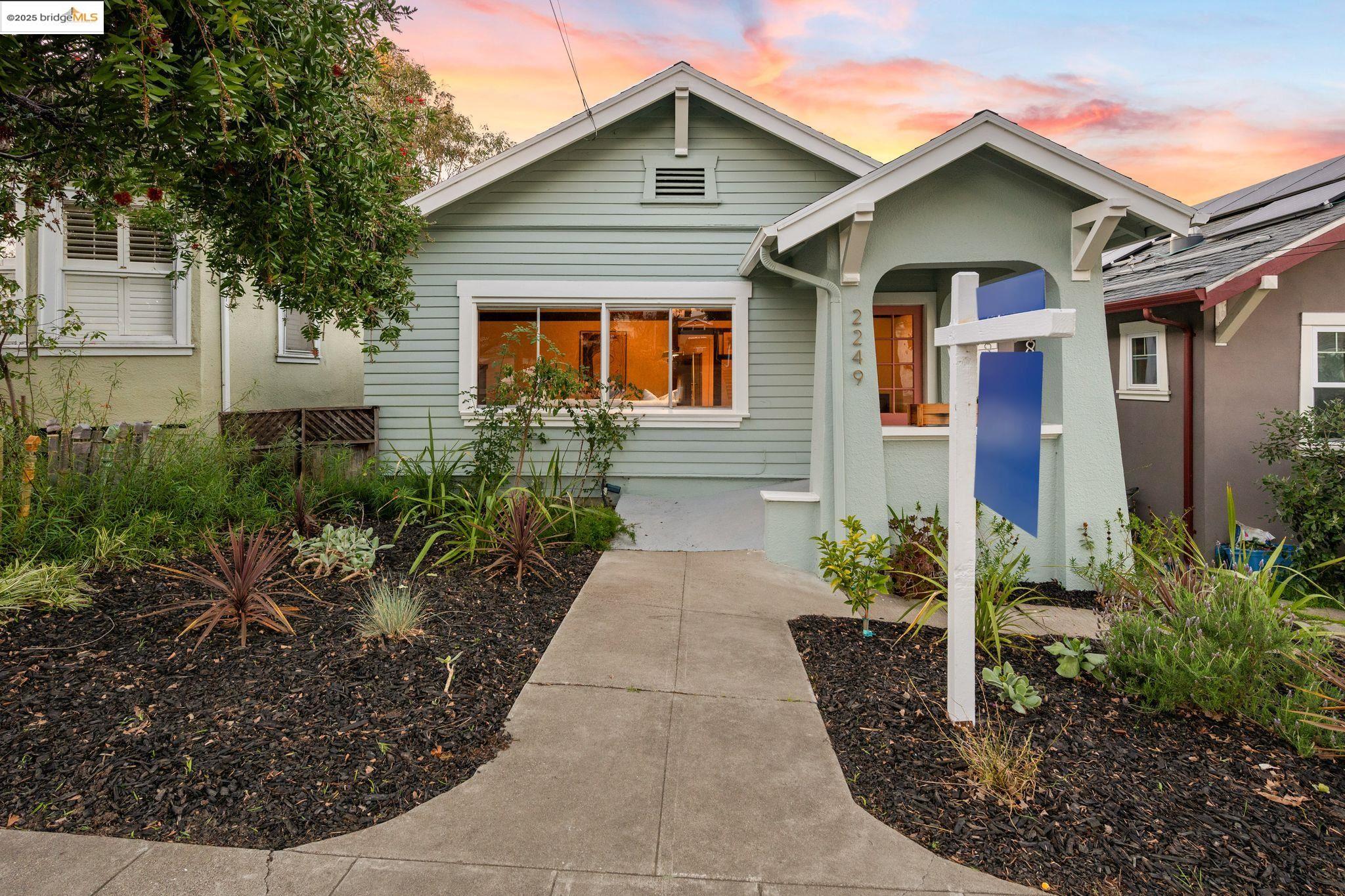 Detail Gallery Image 1 of 42 For 2249 Ransom Ave, Oakland,  CA 94601 - 2 Beds | 1 Baths