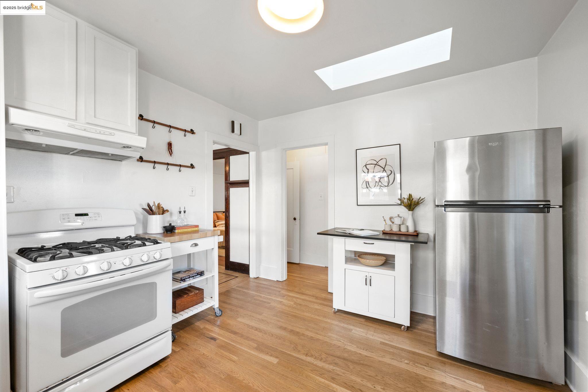 Detail Gallery Image 17 of 42 For 2249 Ransom Ave, Oakland,  CA 94601 - 2 Beds | 1 Baths