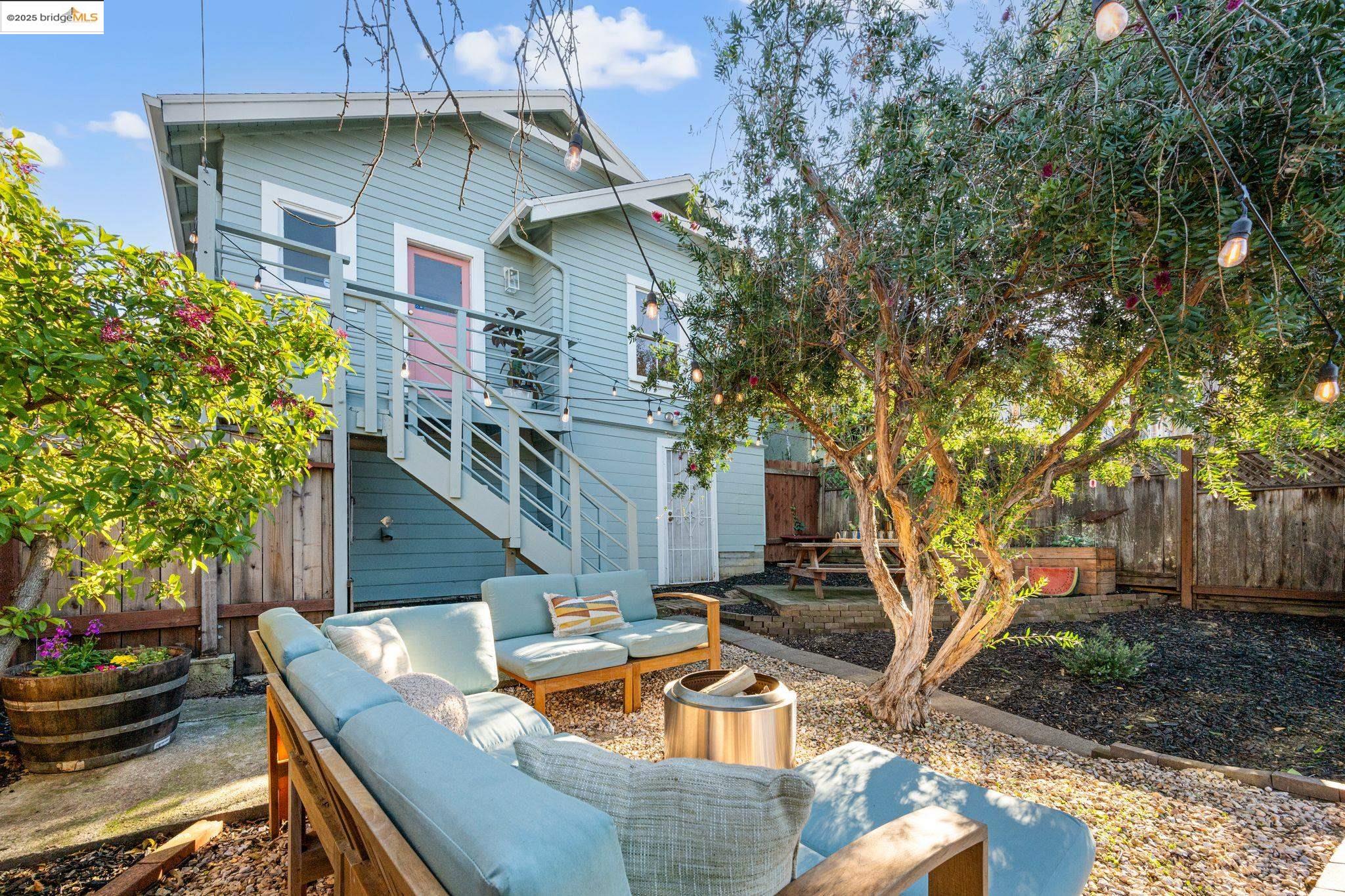 Detail Gallery Image 33 of 42 For 2249 Ransom Ave, Oakland,  CA 94601 - 2 Beds | 1 Baths