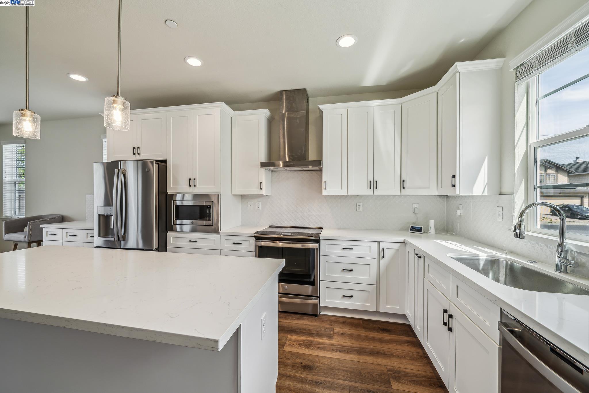 Detail Gallery Image 3 of 29 For 1109 Jason Creek Place, Hayward,  CA 94544 - 5 Beds | 4 Baths