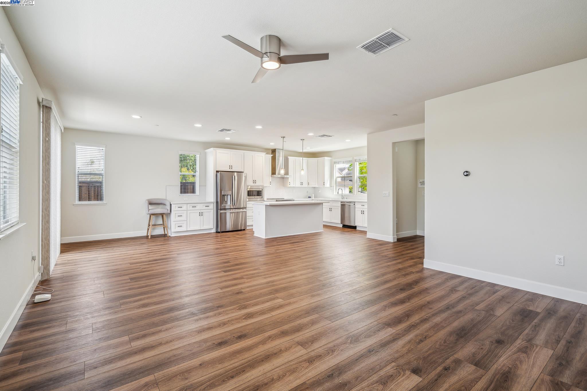 Detail Gallery Image 7 of 29 For 1109 Jason Creek Place, Hayward,  CA 94544 - 5 Beds | 4 Baths