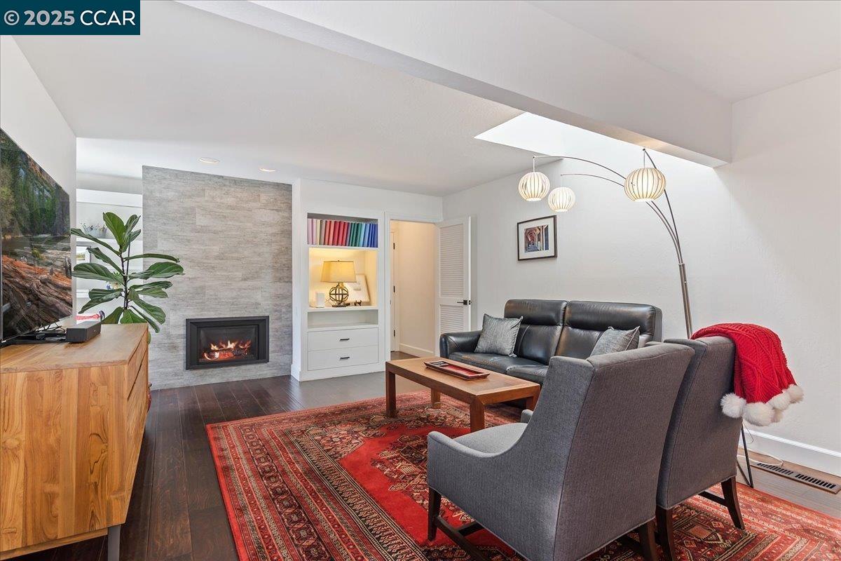Detail Gallery Image 14 of 47 For 5 Doral Dr, Moraga,  CA 94556 - 3 Beds | 2/1 Baths