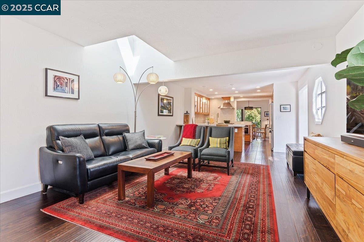 Detail Gallery Image 16 of 47 For 5 Doral Dr, Moraga,  CA 94556 - 3 Beds | 2/1 Baths