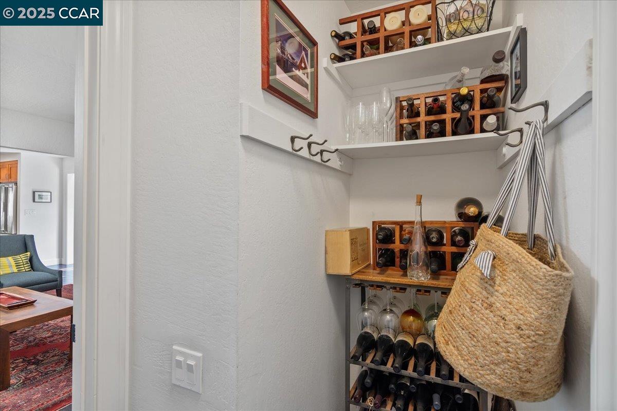 Detail Gallery Image 17 of 47 For 5 Doral Dr, Moraga,  CA 94556 - 3 Beds | 2/1 Baths