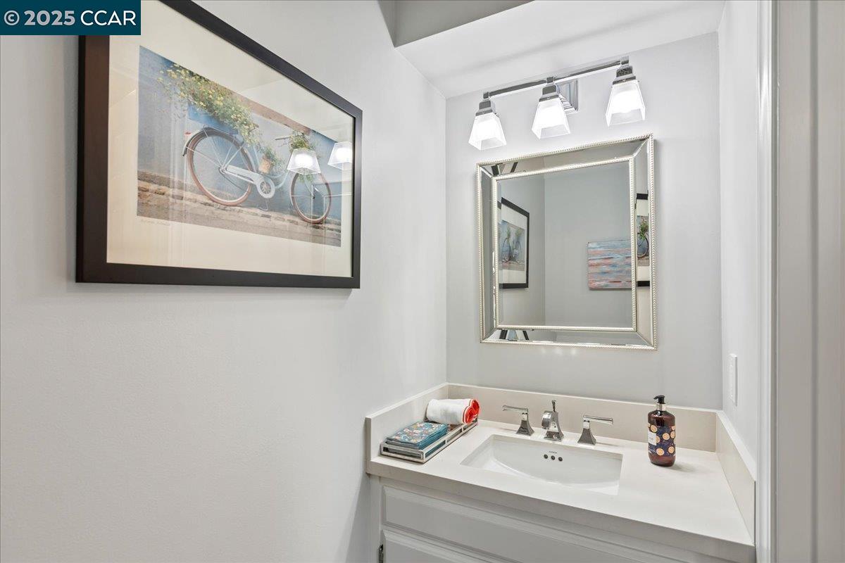 Detail Gallery Image 18 of 47 For 5 Doral Dr, Moraga,  CA 94556 - 3 Beds | 2/1 Baths