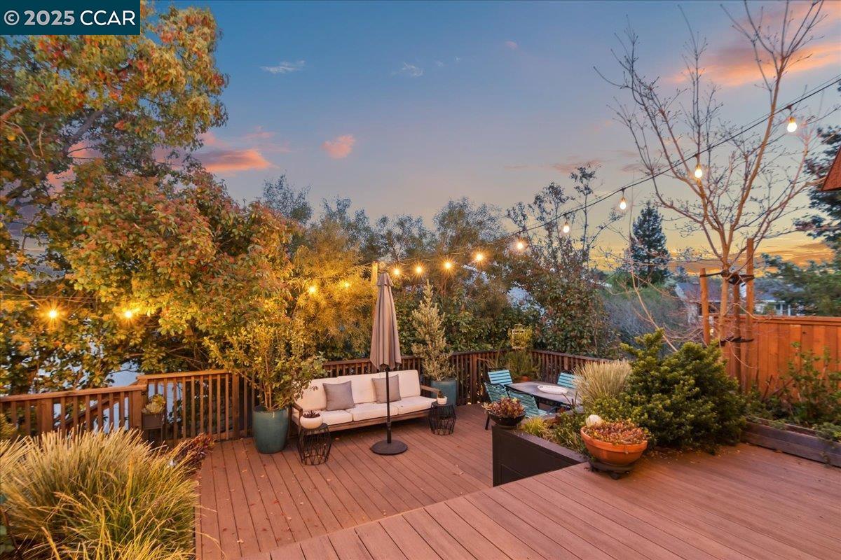 Detail Gallery Image 31 of 47 For 5 Doral Dr, Moraga,  CA 94556 - 3 Beds | 2/1 Baths