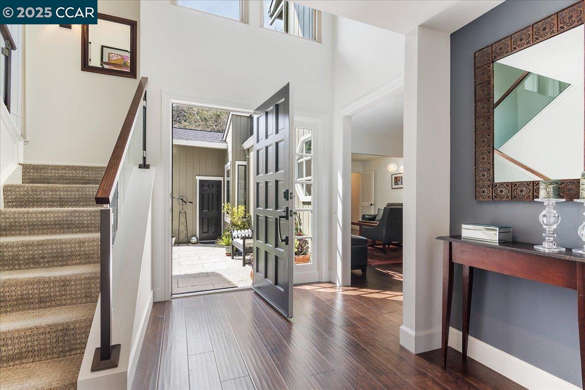 Detail Gallery Image 5 of 47 For 5 Doral Dr, Moraga,  CA 94556 - 3 Beds | 2/1 Baths