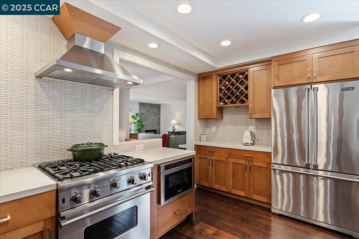 Detail Gallery Image 10 of 47 For 5 Doral Dr, Moraga,  CA 94556 - 3 Beds | 2/1 Baths