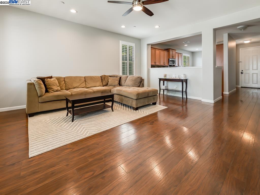 Detail Gallery Image 9 of 33 For 1178 Tropicana Ln, Brentwood,  CA 94513 - 3 Beds | 2 Baths