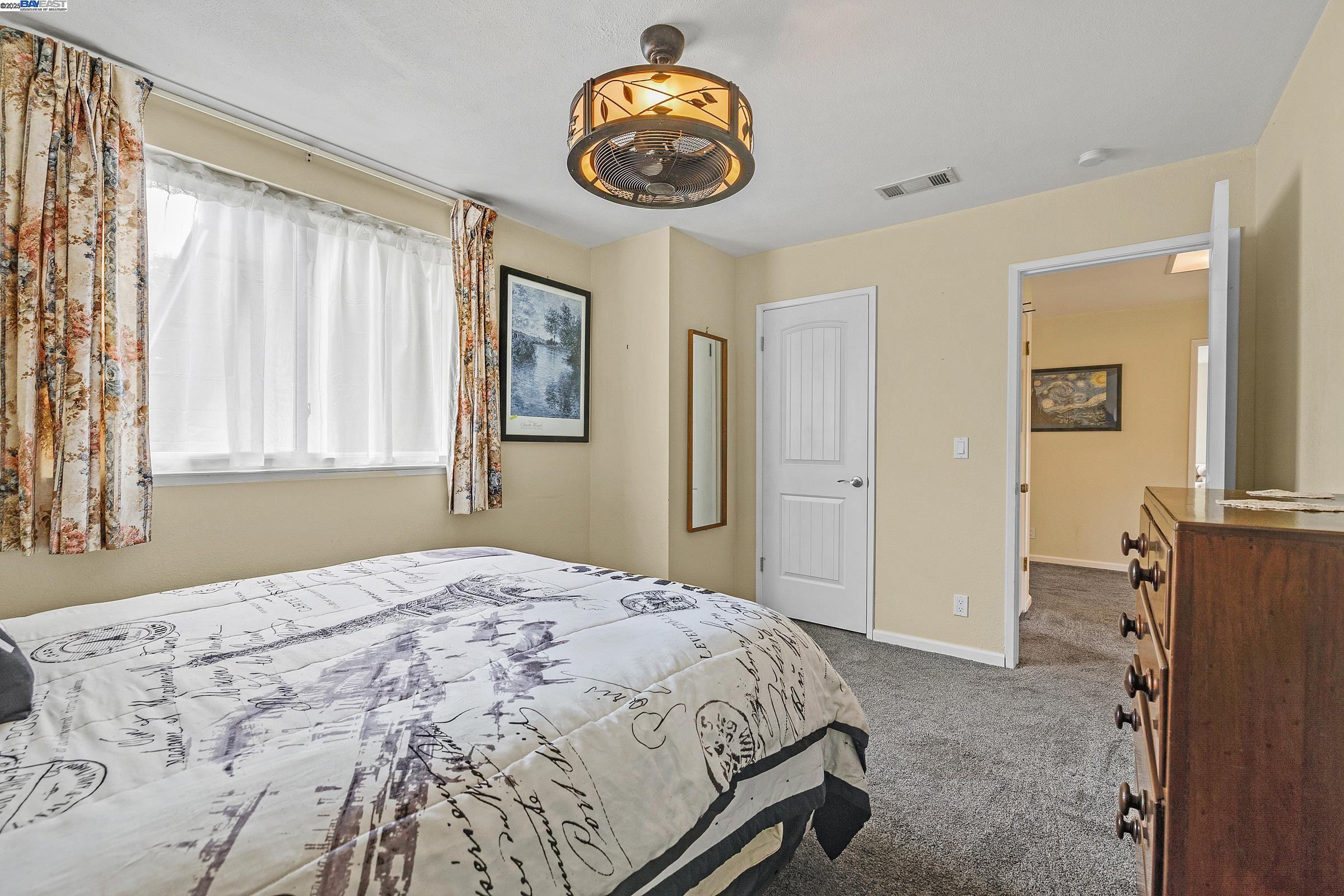 property-img
