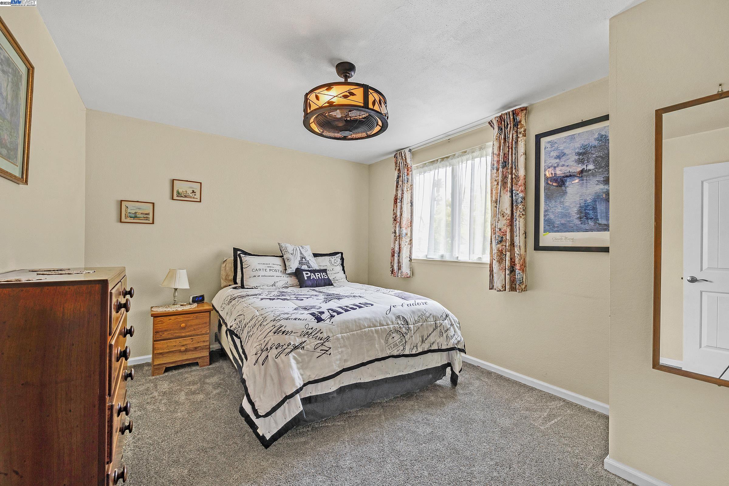 property-img
