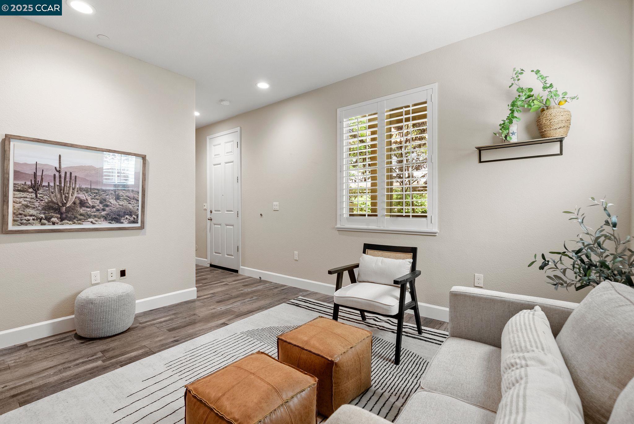 Detail Gallery Image 13 of 38 For 1878 Enclave Pl., Concord,  CA 94519 - 3 Beds | 3 Baths