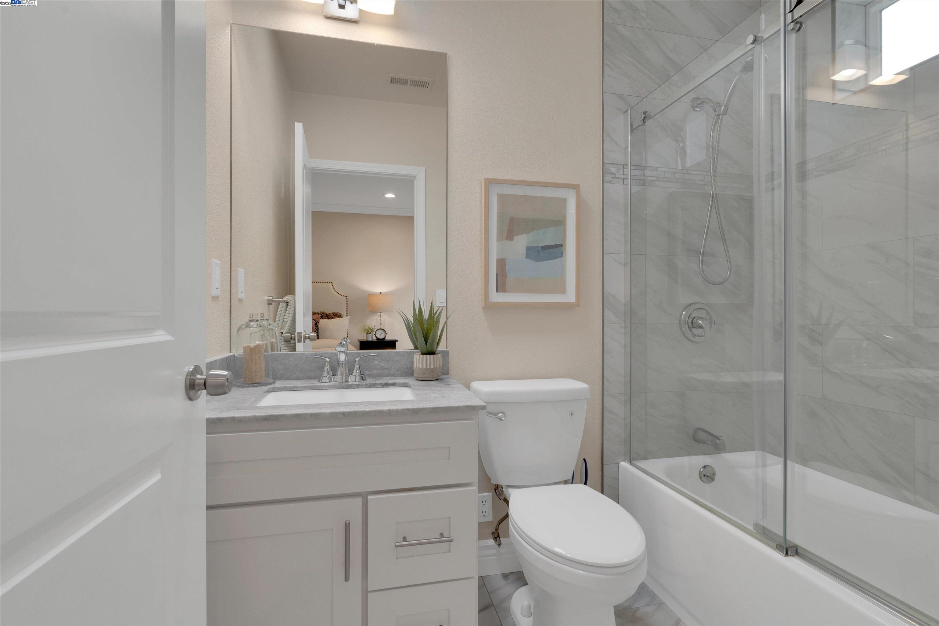 Detail Gallery Image 14 of 27 For 4433 Fair Ave, Oakland,  CA 94619 - 4 Beds | 3 Baths