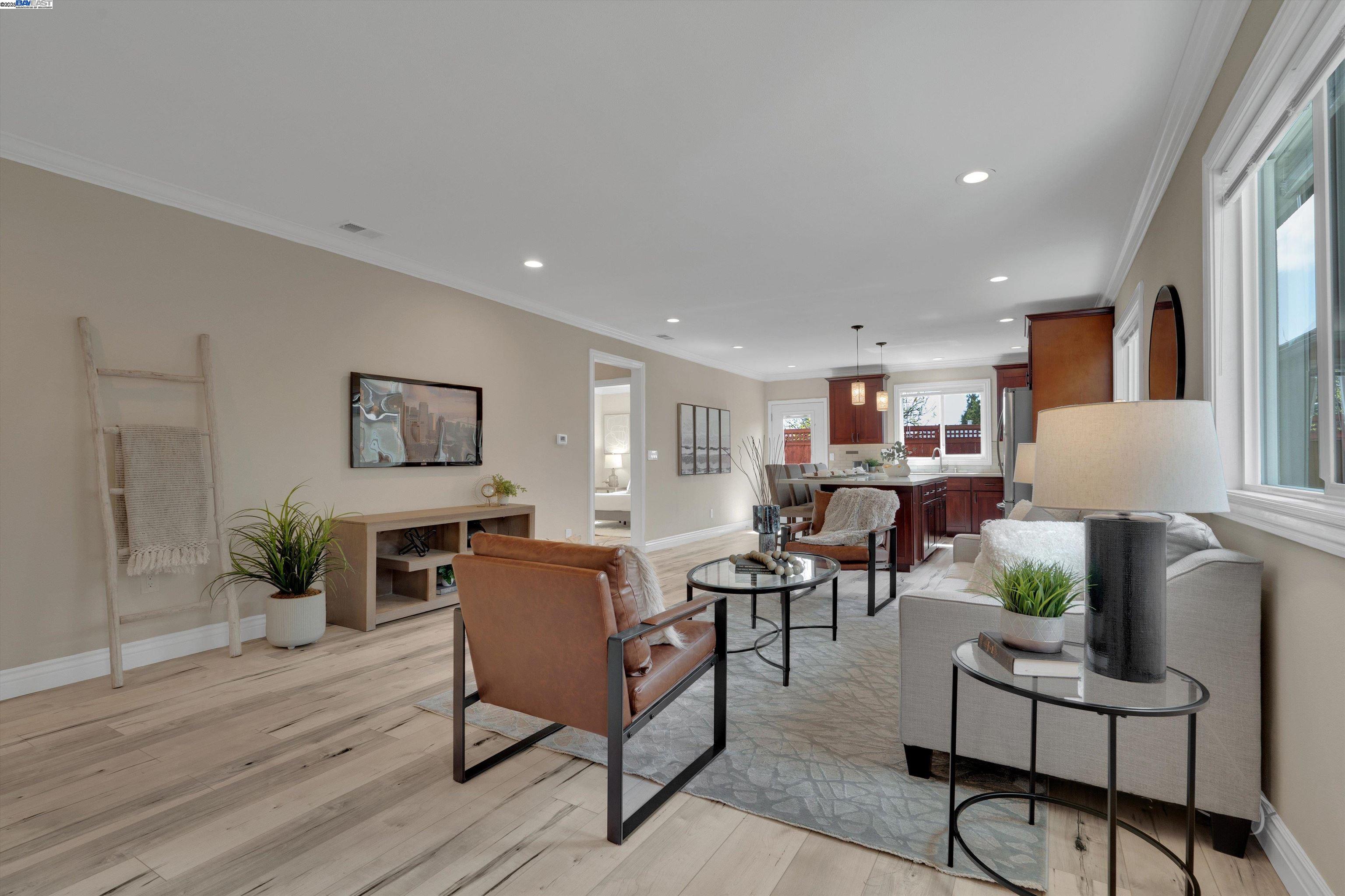 Detail Gallery Image 4 of 27 For 4433 Fair Ave, Oakland,  CA 94619 - 4 Beds | 3 Baths
