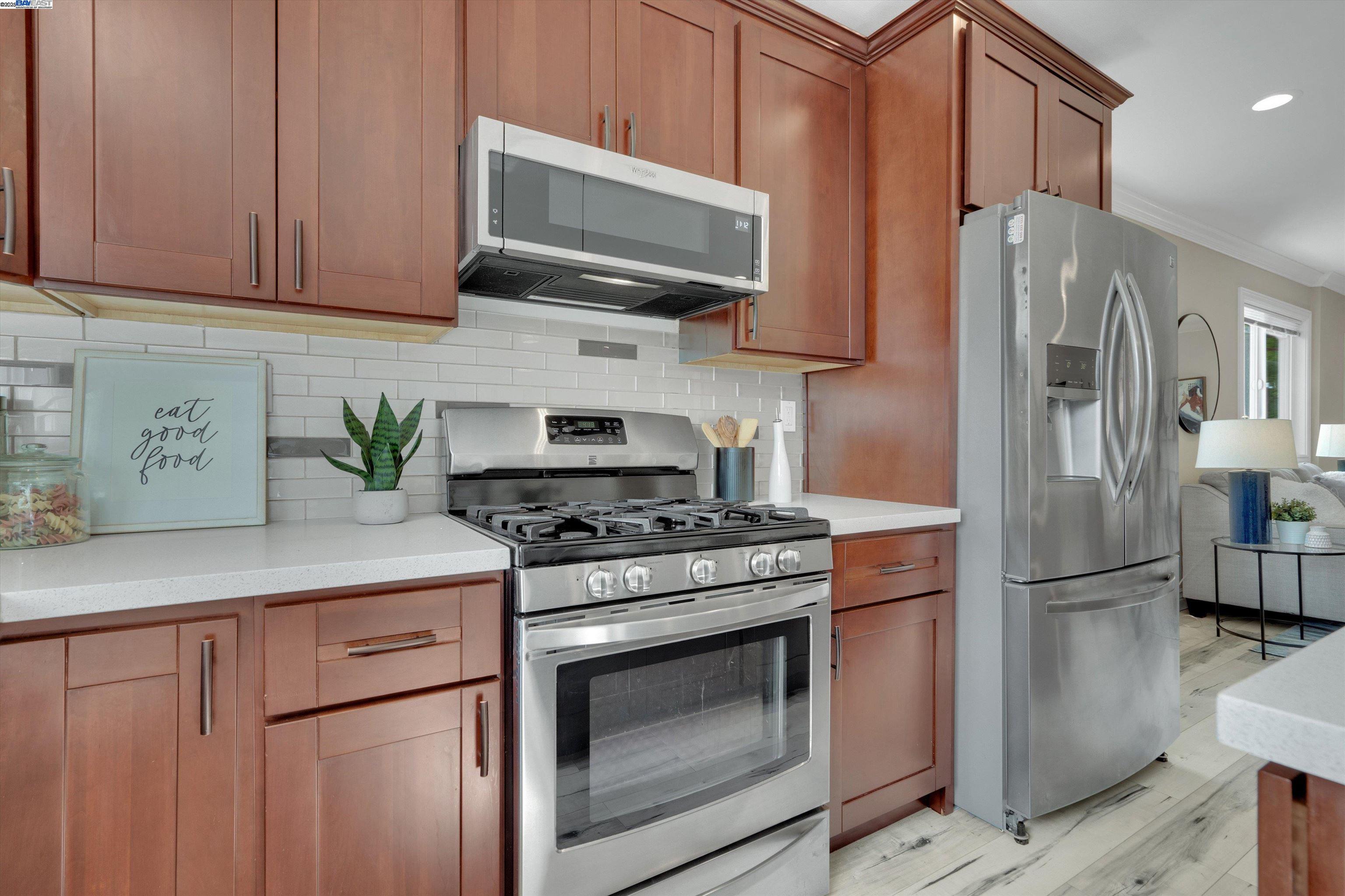 Detail Gallery Image 8 of 27 For 4433 Fair Ave, Oakland,  CA 94619 - 4 Beds | 3 Baths