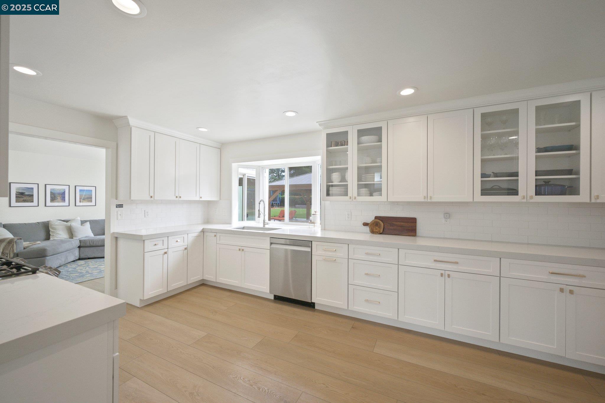 Detail Gallery Image 7 of 43 For 800 Matadera Circle, Danville,  CA 94526 - 4 Beds | 2/1 Baths