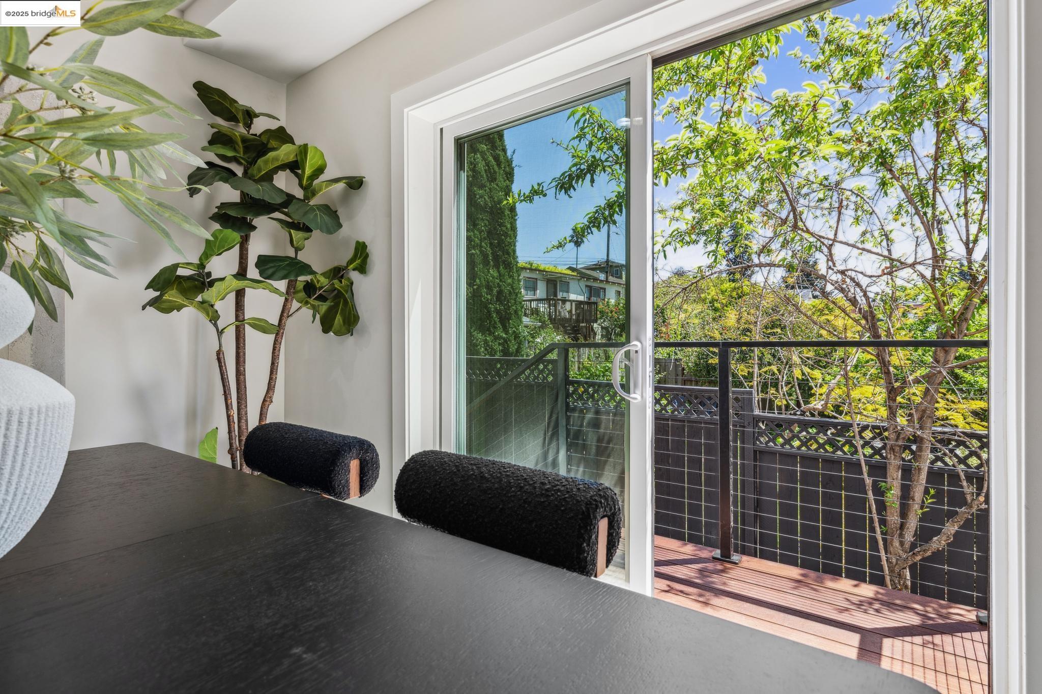Detail Gallery Image 15 of 41 For 3720 Wisconsin St, Oakland,  CA 94619 - 4 Beds | 3 Baths
