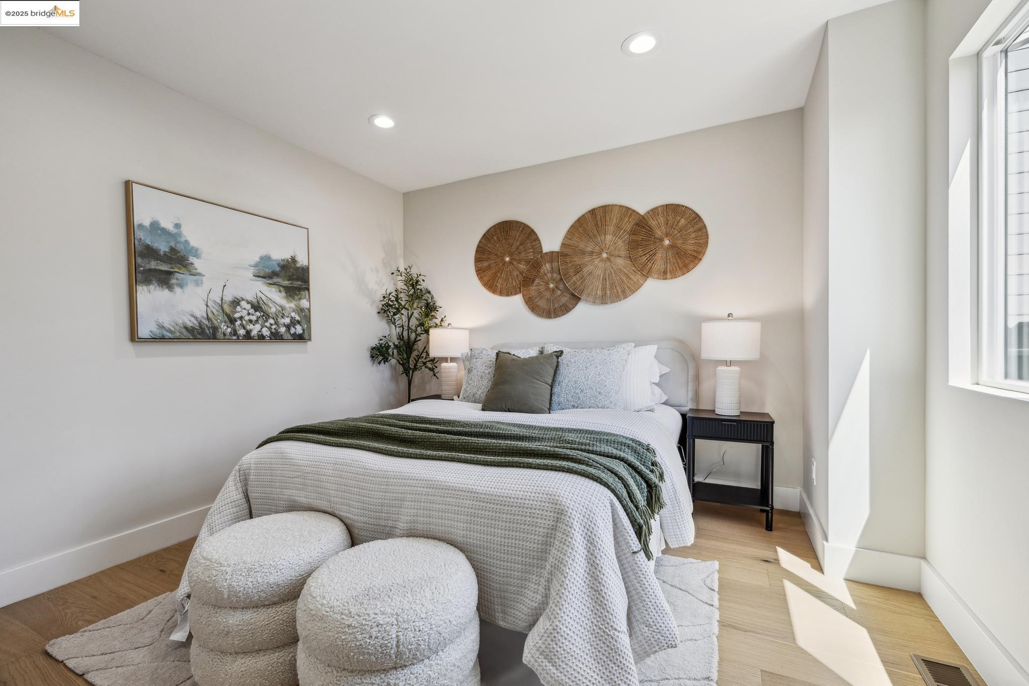 Detail Gallery Image 21 of 41 For 3720 Wisconsin St, Oakland,  CA 94619 - 4 Beds | 3 Baths