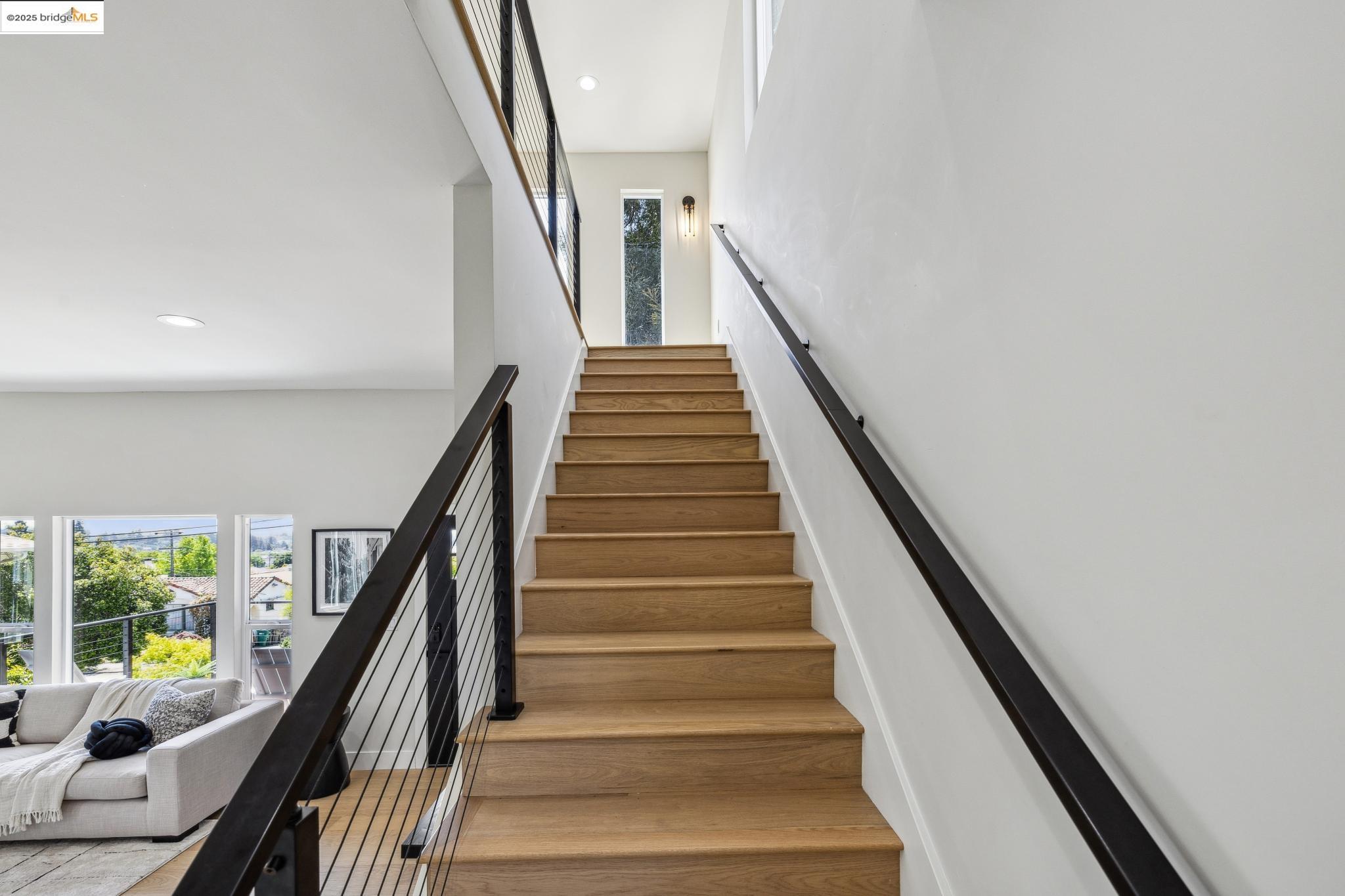 Detail Gallery Image 23 of 41 For 3720 Wisconsin St, Oakland,  CA 94619 - 4 Beds | 3 Baths