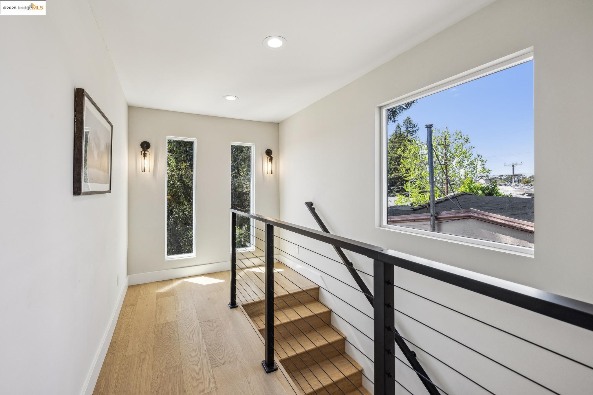 Detail Gallery Image 24 of 41 For 3720 Wisconsin St, Oakland,  CA 94619 - 4 Beds | 3 Baths