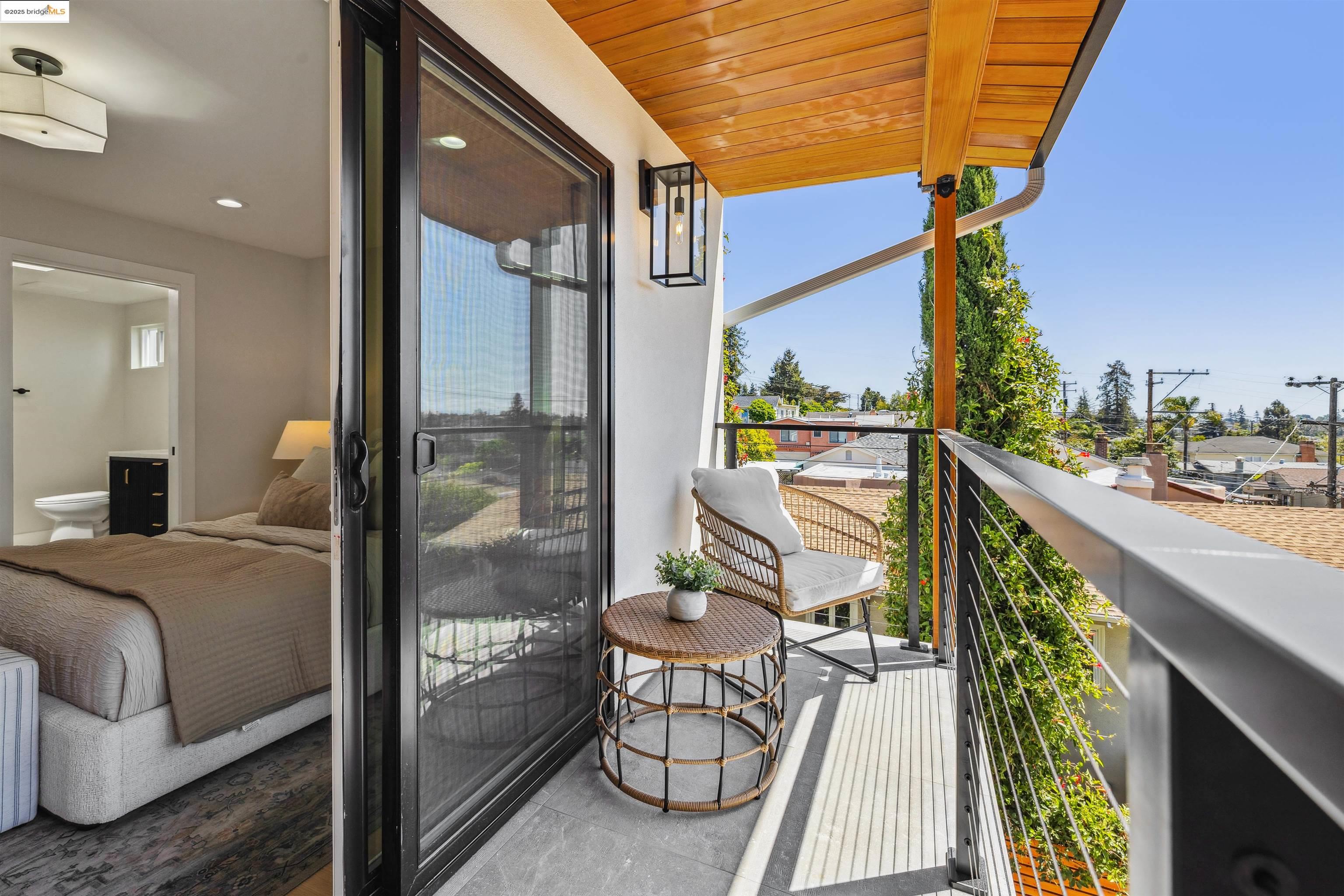 Detail Gallery Image 26 of 41 For 3720 Wisconsin St, Oakland,  CA 94619 - 4 Beds | 3 Baths