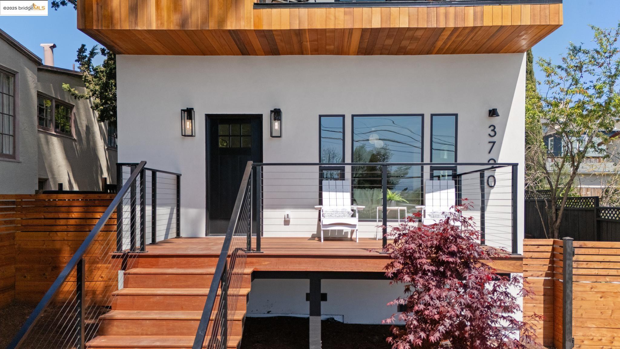 Detail Gallery Image 4 of 41 For 3720 Wisconsin St, Oakland,  CA 94619 - 4 Beds | 3 Baths