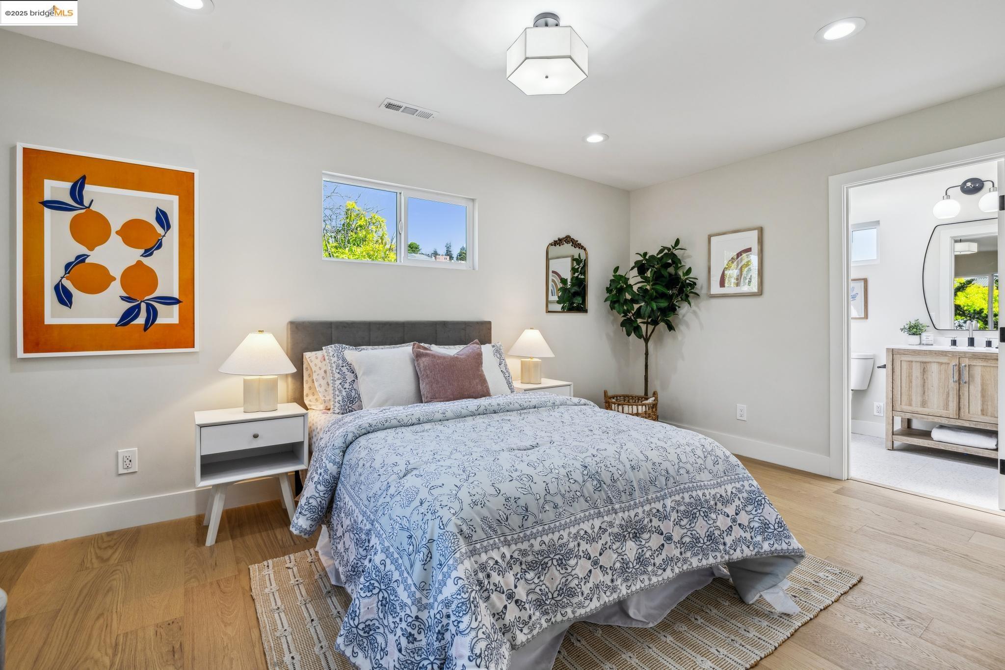 Detail Gallery Image 35 of 41 For 3720 Wisconsin St, Oakland,  CA 94619 - 4 Beds | 3 Baths