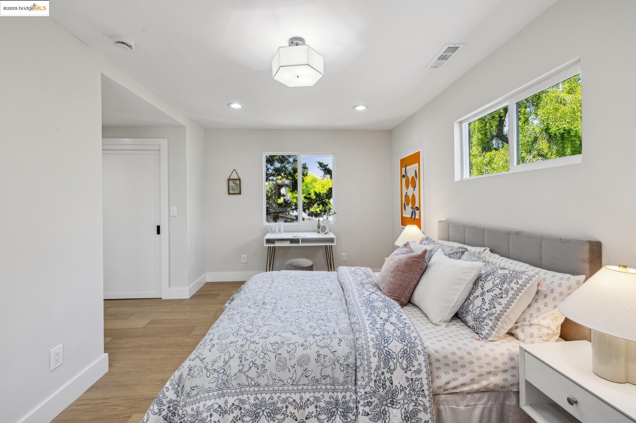 Detail Gallery Image 36 of 41 For 3720 Wisconsin St, Oakland,  CA 94619 - 4 Beds | 3 Baths
