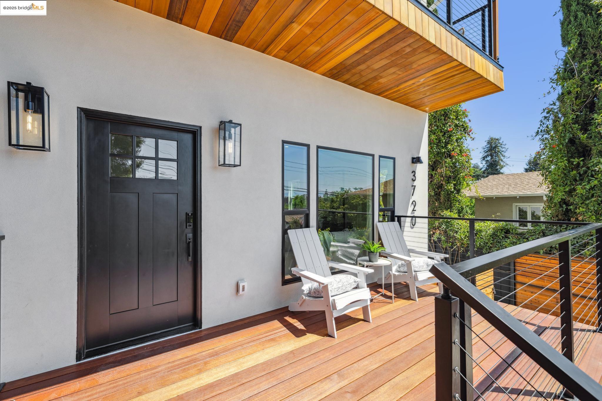 Detail Gallery Image 5 of 41 For 3720 Wisconsin St, Oakland,  CA 94619 - 4 Beds | 3 Baths