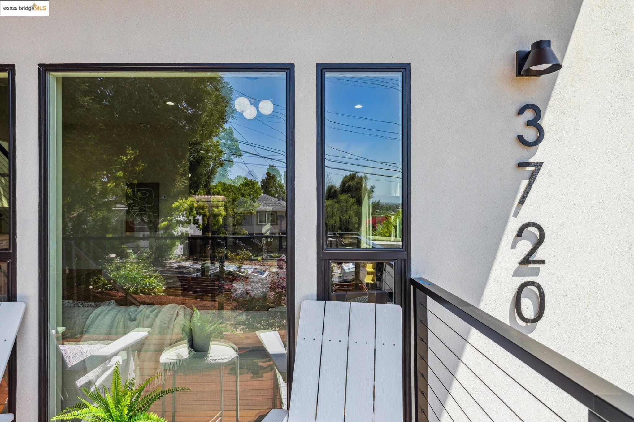 Detail Gallery Image 6 of 41 For 3720 Wisconsin St, Oakland,  CA 94619 - 4 Beds | 3 Baths