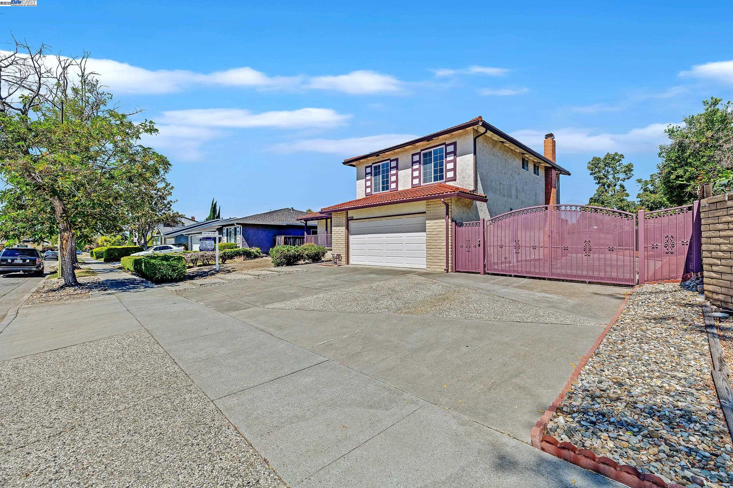 Detail Gallery Image 2 of 33 For 1849 Springsong Dr, San Jose,  CA 95131 - 3 Beds | 2/1 Baths