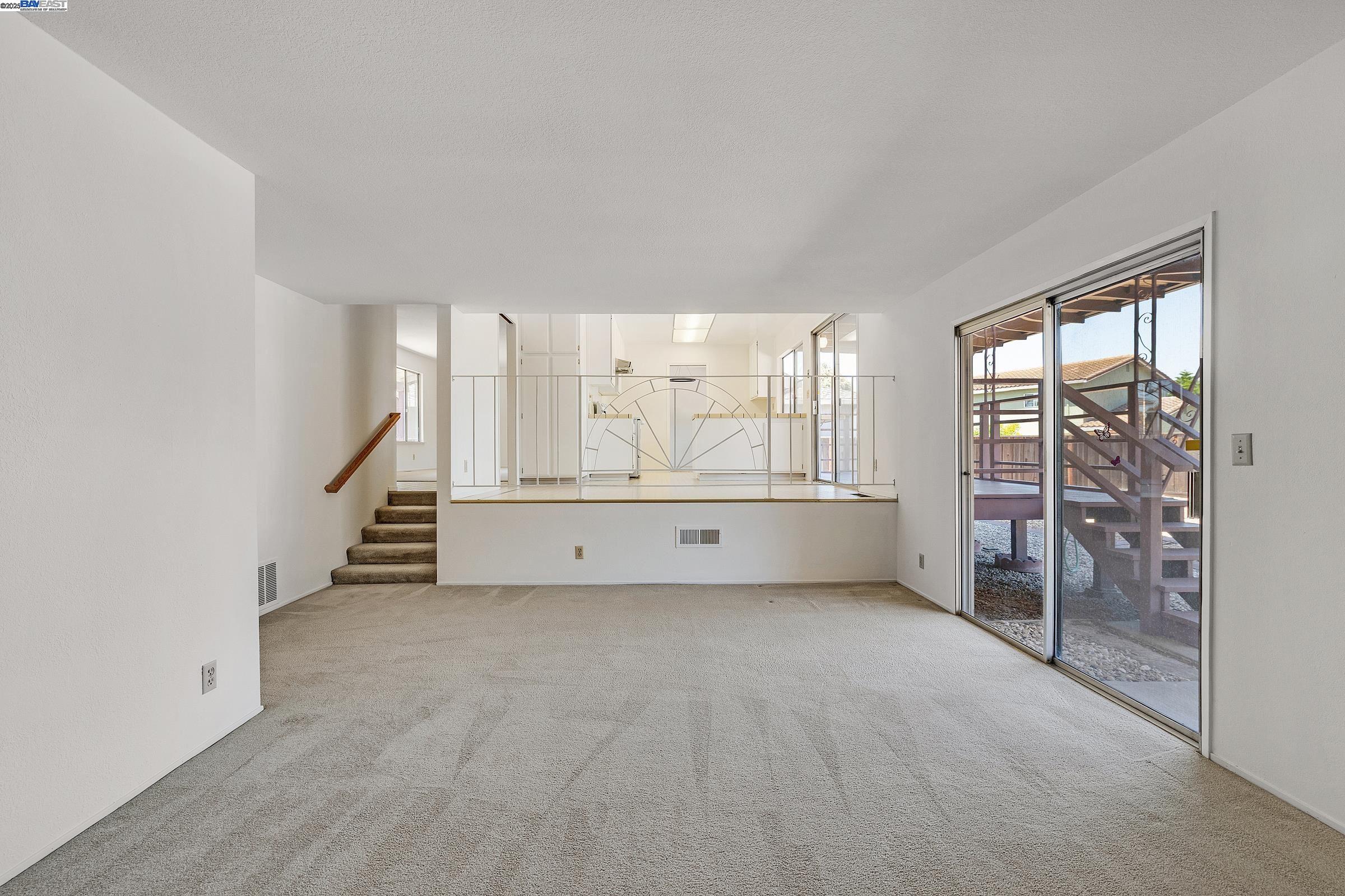 Detail Gallery Image 13 of 33 For 1849 Springsong Dr, San Jose,  CA 95131 - 3 Beds | 2/1 Baths