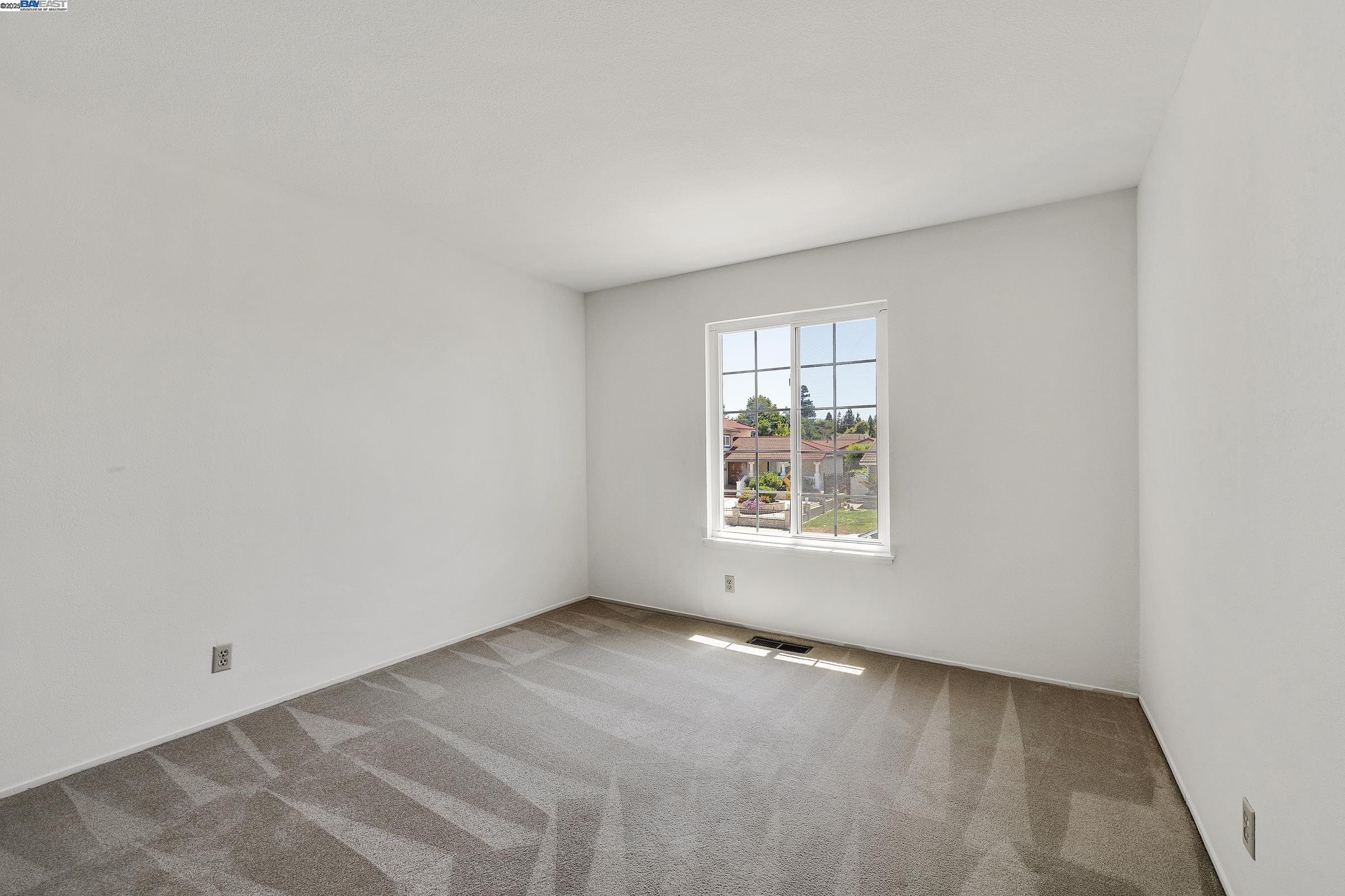 Detail Gallery Image 25 of 33 For 1849 Springsong Dr, San Jose,  CA 95131 - 3 Beds | 2/1 Baths
