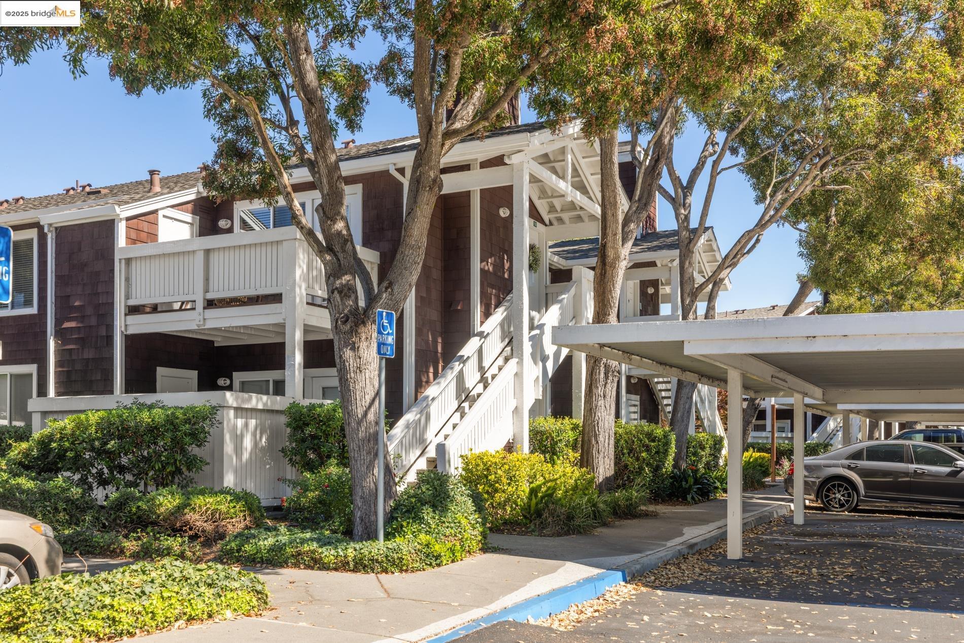 Detail Gallery Image 2 of 43 For 150 Marina Lakes Dr, Richmond,  CA 94804 - 2 Beds | 1 Baths