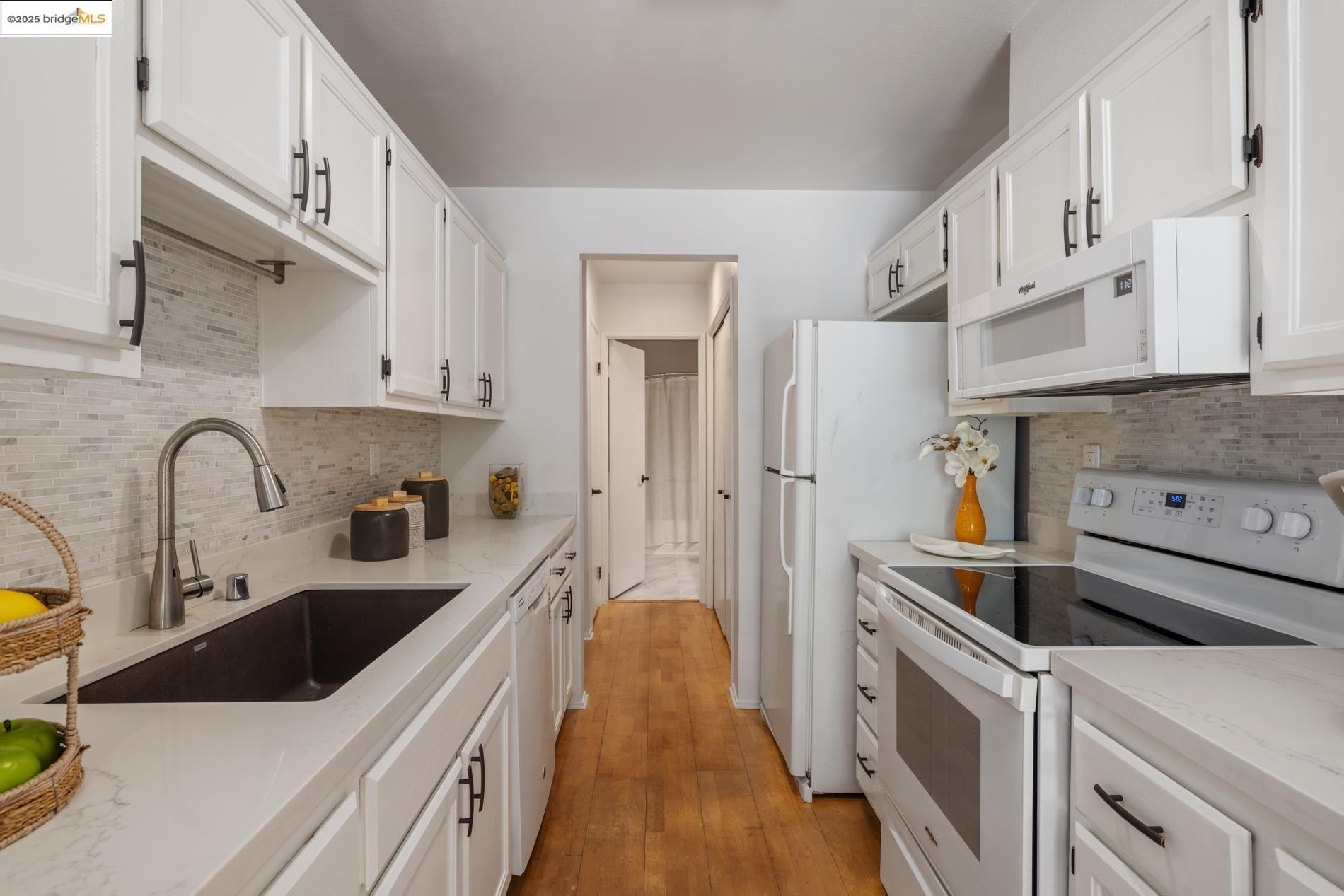 Detail Gallery Image 15 of 43 For 150 Marina Lakes Dr, Richmond,  CA 94804 - 2 Beds | 1 Baths