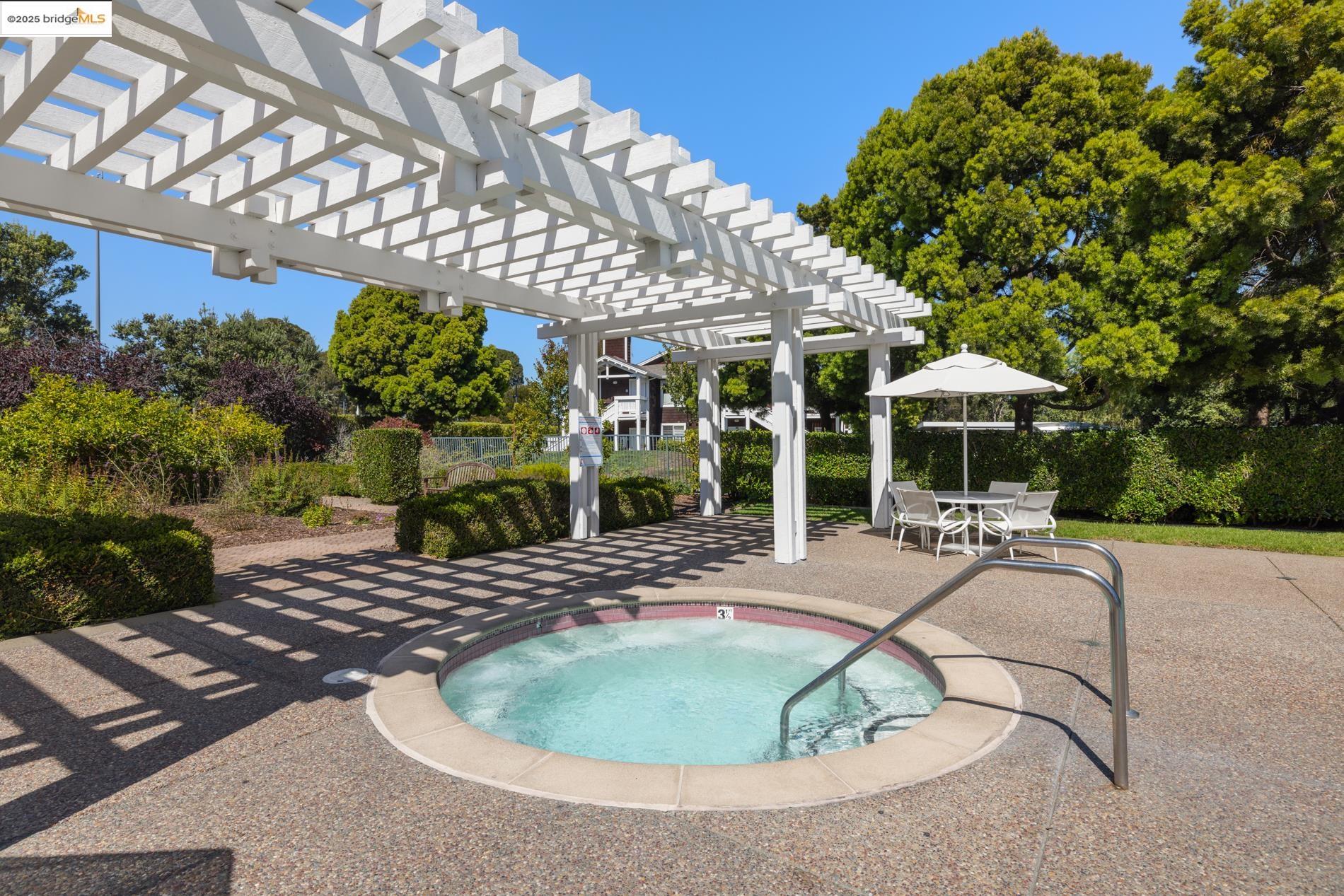 Detail Gallery Image 36 of 43 For 150 Marina Lakes Dr, Richmond,  CA 94804 - 2 Beds | 1 Baths